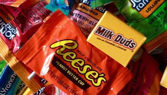 Reese's peanut butter cups Candy that Starts With R 