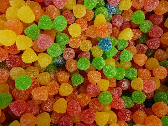 chewy sour candy that Starts With R 